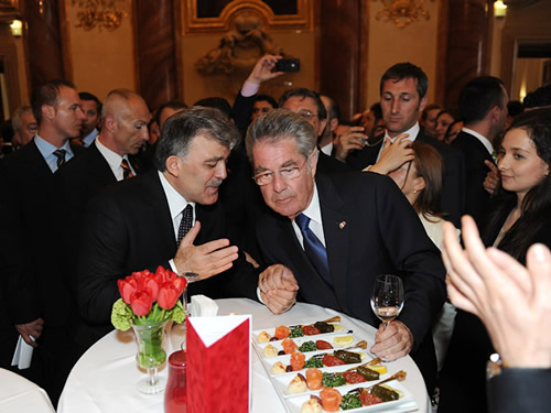 Cumhurbaşkanı Gül ve Bayan Gül'den Viyana'da Avusturya Cumhurbaşkanı ve Eşi Onuruna Resepsiyon